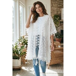NWOT Dance & Marvel White Eyelet Lace Kimono Cardigan Tassel Tie Boho Wrap Small
